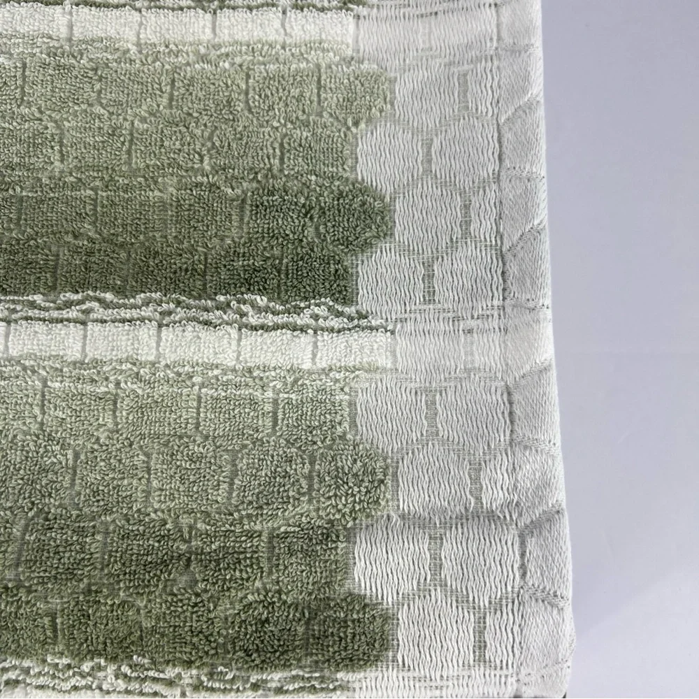 DKNY Eco-Melange Bath Towels Set of 2 Oversized Green White Striped Cotton NEW